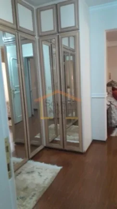Imagem Apartamento de 300 m² (originalmente 273 m² na escritura), sendo um apartamento por andar. Possui ...