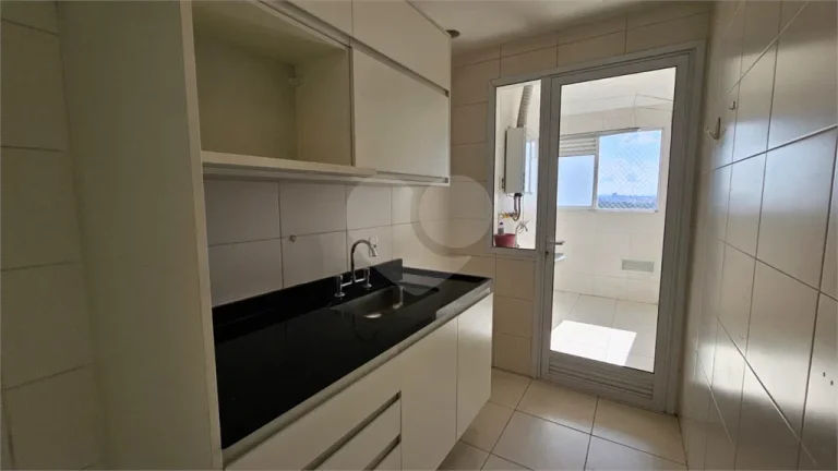 Imagem Apartamento para alugar com 3 quartos, sendo 2 suítes, no condomínio Parques da Lapa, São Paulo - SP