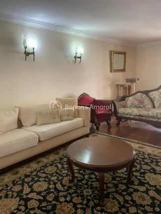 Imagem Elegância e Segurança: Casa em Bolsão no Jardim das Palmeiras. Viva com tranquilidade total a uma...