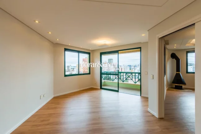 Imagem Apartamento para Venda em Curitiba, Centro, 3 dormitórios, 1 suíte, 3 banheiros, 2 vagas