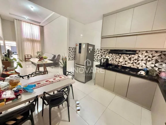 Imagem Casa com 3 dormitórios à venda, 300 m² por R$ 550.000,00 - Jardim Liberdade - Itumbiara/GO