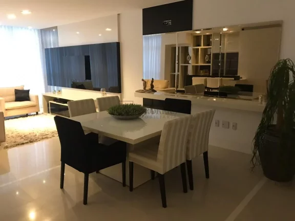 Imagem Apartamento com 3 suítes em Balneário Camboriú.
