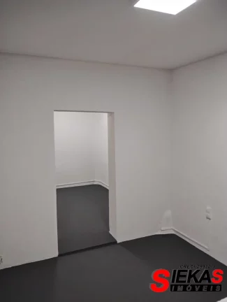 Imagem Galpão Comercial para Locação no Tatuapé, São Paulo-SP: 3 Vagas de Garagem e 300 m² de Área