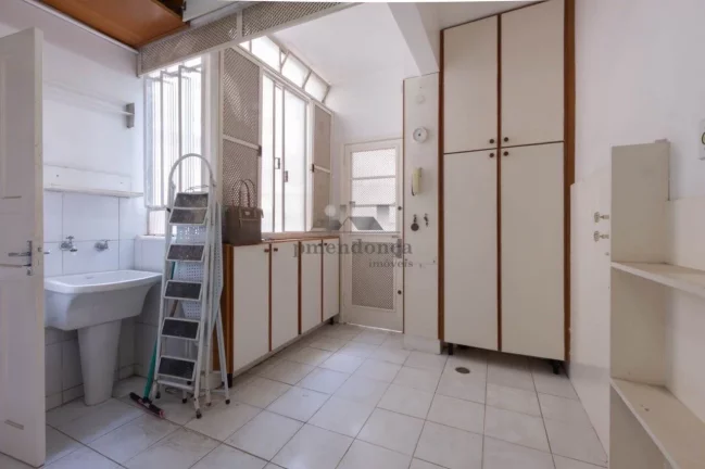 Imagem Apartamento 3 quartos, 1 vaga, 195 m²
