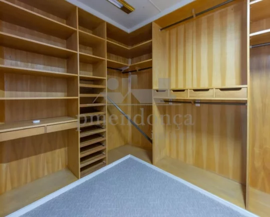 Imagem Apartamento com living para 03 ambientes, piso laminado, terraço, lavabo, escritório, 04 suítes, ...