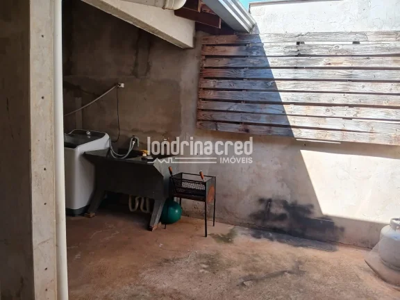 Imagem Casa à venda, Jardim Paraiso, Bela Vista do Paraíso, com dois dormitórios, sala, cozinha, banheiro, 228 metros de terreno e 120 metros de construção.