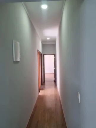 Imagem Casa de luxo em condomínio à venda em Sorocaba-SP, no Jardim Novo Horizonte: 2 quartos, 1 suíte, 2 salas, 3 banheiros, 4 vagas, 143m².