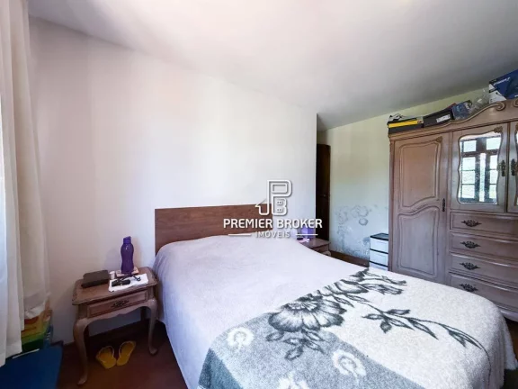 Imagem Casa com 3 dormitórios à venda, 346 m² por R$ 970.000,00 - Santa Cecília - Teresópolis/RJ