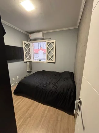 Imagem Imóvel à venda em São Caetano do Sul-SP: Casa com 4 quartos, 1 suíte, 2 banheiros, 4 vagas de garagem e 250m² de área no Jardim São Caetano.