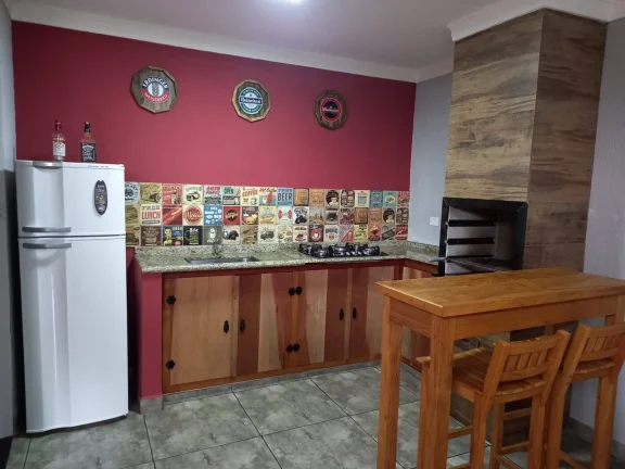 Imagem Sobrado com 200 m² sendo 2 Dormitorios e 2 Suítes e 2 Vagas de Garagens