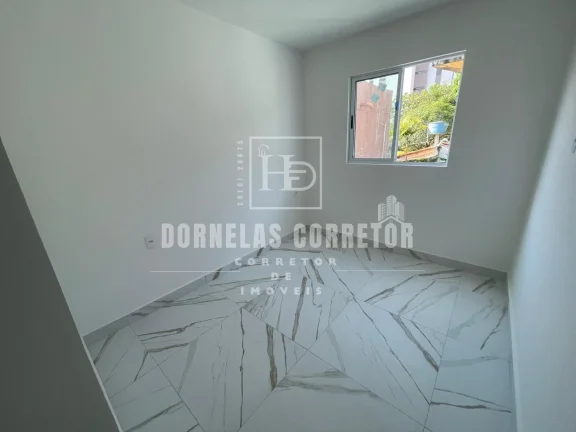 Imagem Casa com 2 Suítes na Rua do Shopping - Localização Privilegiada e Conforto Garantido!