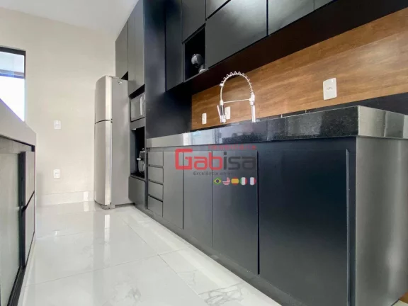 Imagem Casa com 3 dormitórios à venda, 186 m² por R$ 1.600.000,00 - Guriri - Cabo Frio/RJ