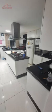 Imagem Casa impecável no condomínio Villa Bella Horto do Ypê