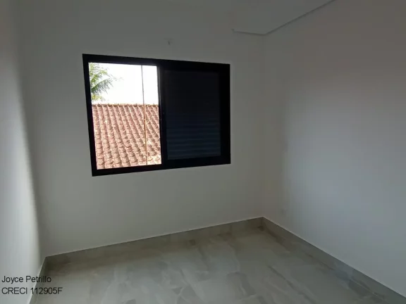 Imagem Apartamento 2 dormitórios - Junto a Centro comercial - Disponível para locação em Peruíbe.