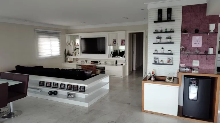Imagem Apartamento de 186 m à venda no Edificio Anna Pavlova em frente a Pça Ituzaingo!! 3 suítes , vara...
