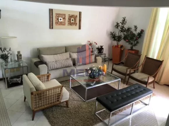 Imagem Linda casa situada na Praia da Costa com incríveis 274m2, 4 Quartos 2 suítes e um super lazer!!!