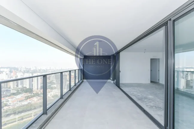 Imagem Apartamento à Venda em São Paulo-SP: 3 Quartos, 3 Suítes, 2 Salas, 5 Banheiros, 3 Vagas, 186m² no Jardim Fonte do Morumbi!