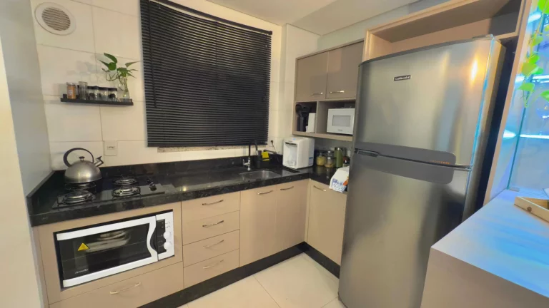 Imagem Apartamento mobiliado com 2 suítes e 1 vaga de garagem em Balneário Perequê