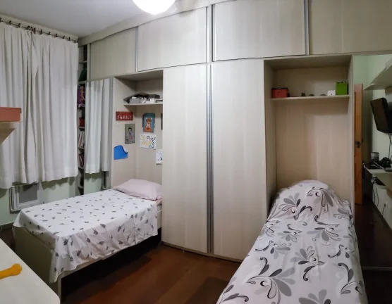 Imagem Amplo apartamento à venda em Santos na Ponta da Praia