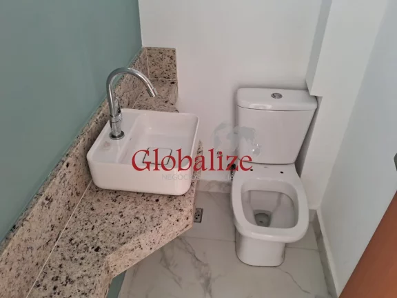 Imagem Casa Sobreposta Alta em Santos no bairro do Embaré próximo a Aparecida com piscina por R$ 1.450.000,00.