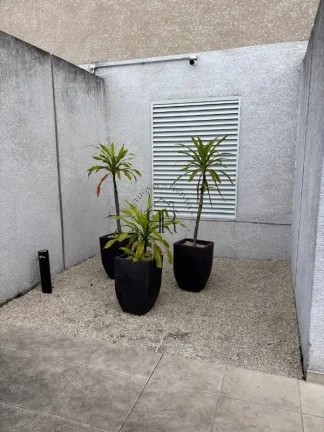 Imagem À venda! Lindo apartamento com 2 quartos, sala espaçosa, banheiro moderno, 1 vaga de garagem e 40m...