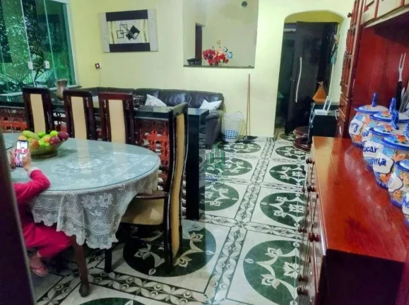 Imagem Casa com 2 dormitórios à venda, 200 m² por R$ 420.000,00 - Jardim Nova Cidade - Guarulhos/SP