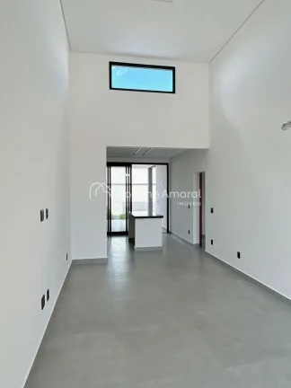 Imagem Descubra o conforto e a praticidade desta encantadora casa no Condomínio Terras da Estância. Com u...