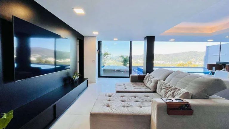Imagem Casa à Venda, 300m2, 4 Dormitórios (2 suites), 2 Vagas,Trindade, Florianópolis/SC
