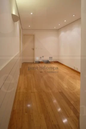 Imagem Incrível Apartamento com magnificos terraços!!! Apartamento de 390m² generosamente distribuídos,...