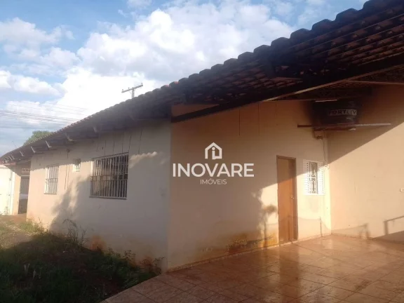 Imagem Casa com 2 dormitórios à venda, 90 m² por R$ 290.000,00 - Setor Nossa Senhora da Saúde - Itumbiara/GO