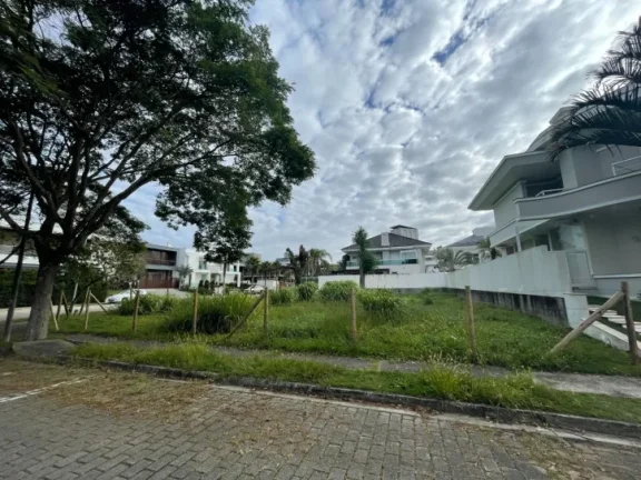Imagem Terreno à venda, 598 m² - Jurerê Internacional - Florianópolis/SC