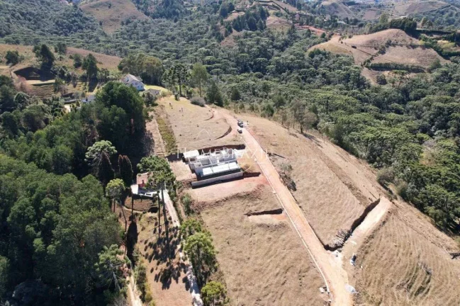Imagem Casa de condomínio à venda, com 3 quartos, 275m2