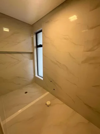 Imagem Casa triplex com 3 suítes sendo 1 suíte master - América | Joinville/SC
