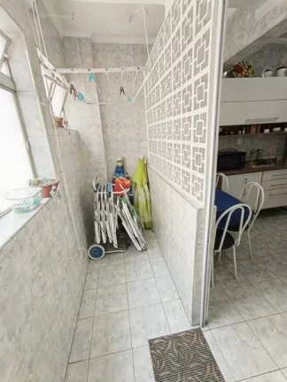 Imagem Apartamento com 2 quartos na quadra da praia da Aparecida por R$ 480 Mil