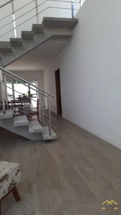 Imagem Casa a venda com 2 quartos (1 suíte) no condomínio Villa Verde em Jundiaí