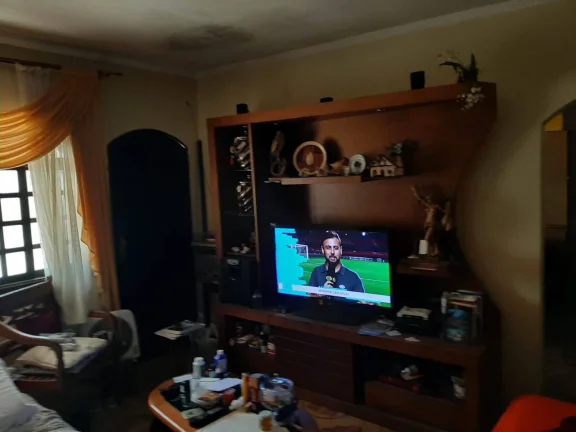 Imagem Casa Antiga 3 Dormitorios sendo 1 Suite Terreno de 10 x 40 Estuda Permuta