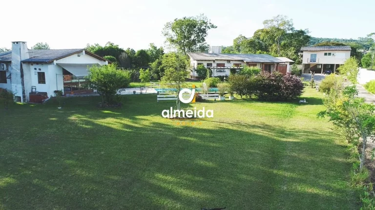 Imagem Casa 5 dormitórios à venda Tomazetti Santa Maria/RS