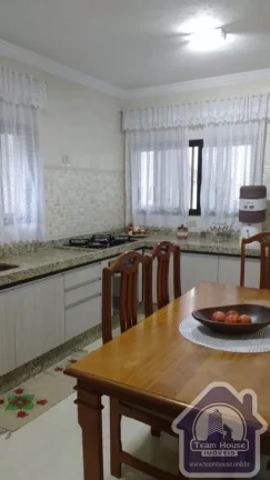 Imagem Sobrado a Venda em Ferraz de Vasconcelos
