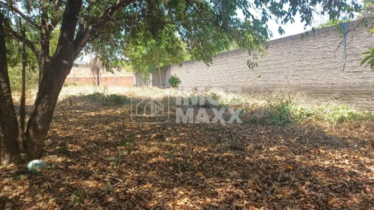 Imagem Lote à venda no Centro de Cavalcante, 1121,58m² de área útil. Oportunidade por R$500 mil!