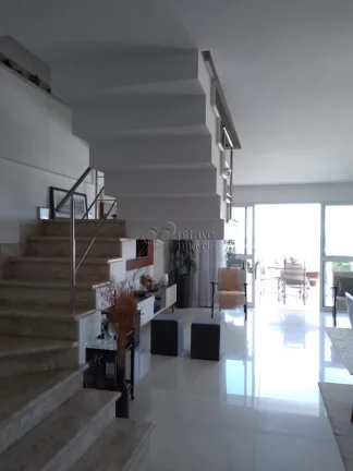 Imagem Cobertura com linda vista para praia no bairro da Glória, em condomínio fechado, com piscina privativa.