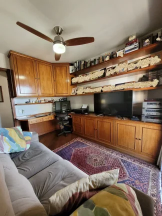 Imagem Apartamento 200 M², 4Q, 3 Suítes, 5 Banheiros, 3 Vagas, Varanda Gourmet, Academia, Piscina, Salão de Festas, Lareira, Playground.