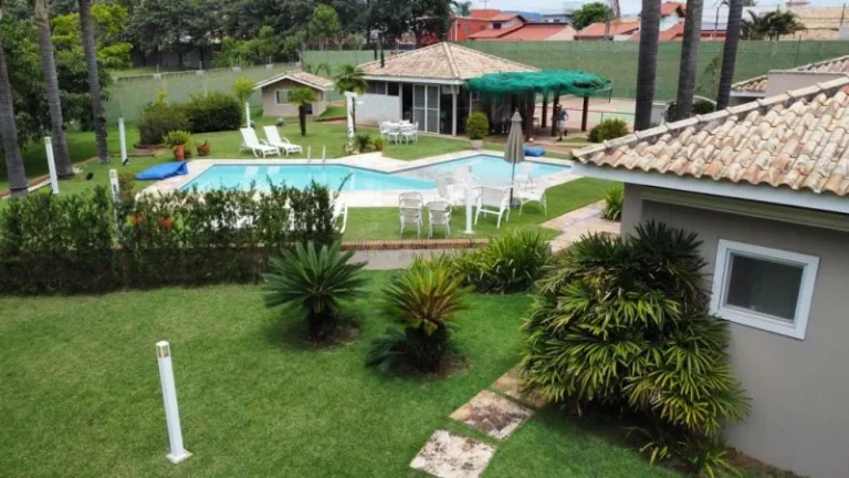 Casa de Campo à Venda no Condomínio Porta da Concórdia