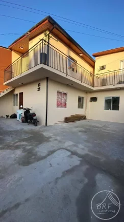 Imagem Vendo terreno com três casas e uma Kitnet em Serraria, São José SC