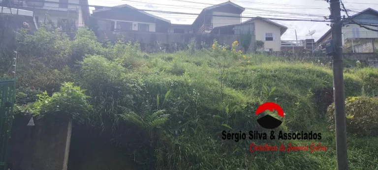 Imagem Terreno a Venda na Região de Abernéssia em Campos do Jordão -SP.