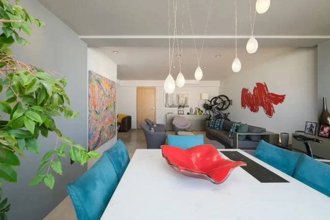 Imagem Apartamento 175M², 3Q, 3 Suítes, 4 Banheiros, 2 Vagas, Varanda, Academia, Piscina, Churrasqueira, Coworking, Deck Molhado, Brinquedoteca, Playground.