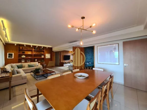 Imagem Apartamento de alto padrão com 4 suítes, 4 garagens e mobiliado.