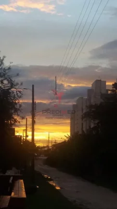 Imagem Casa na Praia com 5 Vagas de Garagem, frente mar , em Balneário Piçarras, Santa Catarina