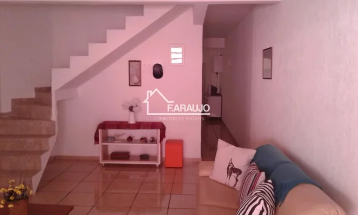 Imagem Casa à venda em Jardim Ana Maria com 234m² 3 quartos, 2 vagas