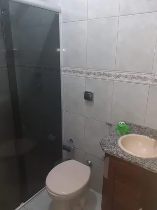 Imagem Apartamento com sala ampla, sacada, 3 dormitórios, sendo 1 suíte, 2 com armários embutidos, cozin...