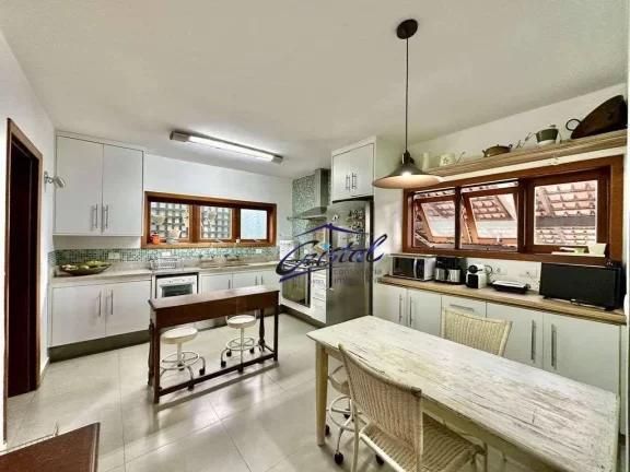 Imagem Casa com 4 quartos (3 suítes) à venda, 359 m² - Fazendinha - Granja Viana - Carapicuíba/SP
